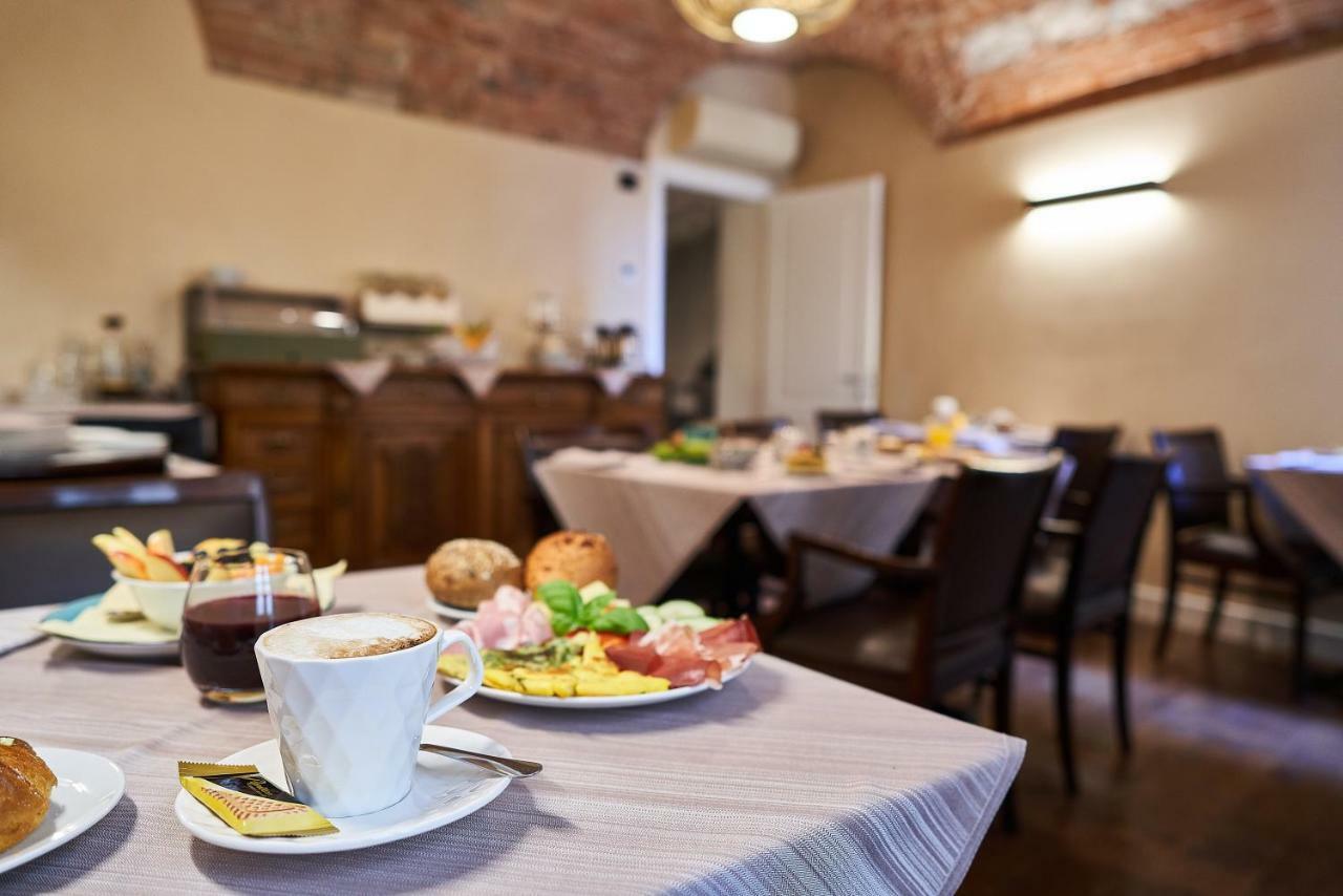 Locanda Delle Mercanzie Бреша Екстериор снимка